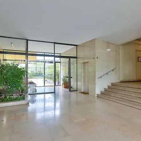 Lovely Parisian 1br Flat 10min From Eiffel Tower *